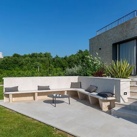 Faloniga With Pool And View In Vizinada Vranje Selo