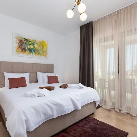 Villa Faloniga With Pool And View In Vizinada *